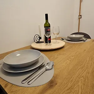 https://apartments-51523.primorje-gorskikotar.com