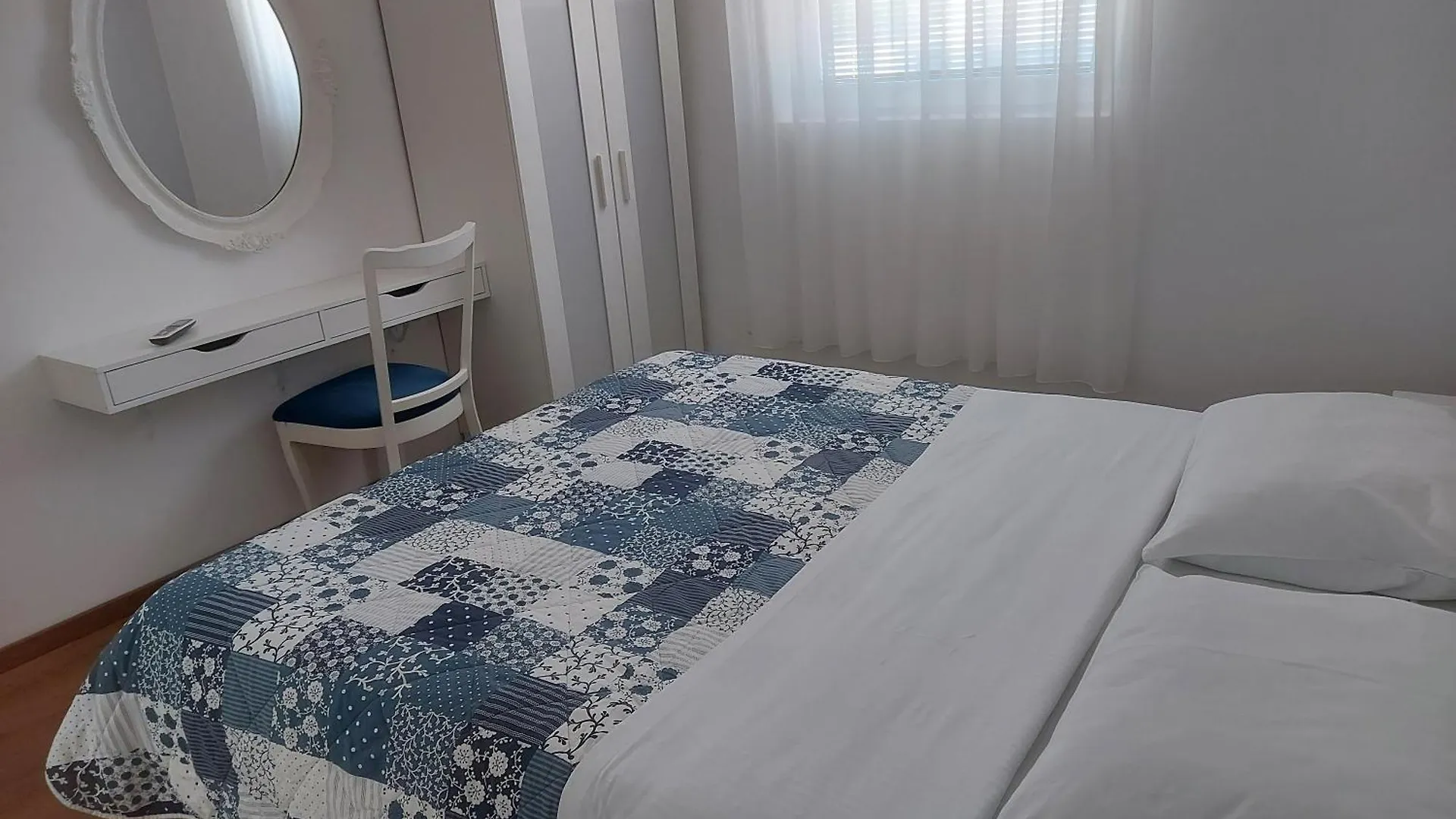 Apartament Apartman Lorna Turanj