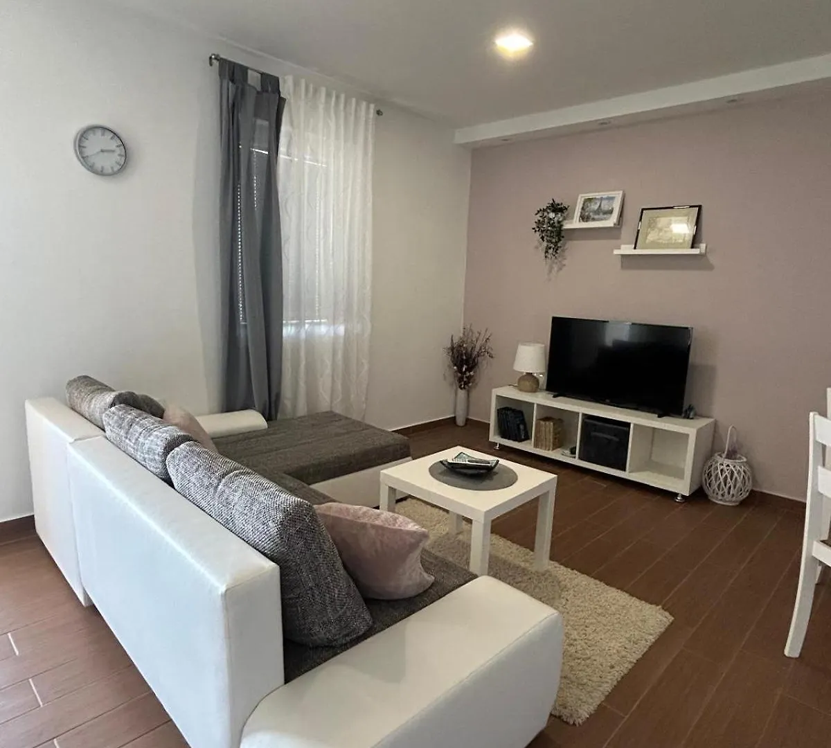 Apartman Lorna Turanj 0*,  Chorwacja
